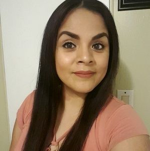 Meet your Posher, Tomasa